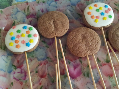 Biscoitos Decorados de Pirulito para o Dia das Crianas